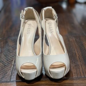 Guess tan heels